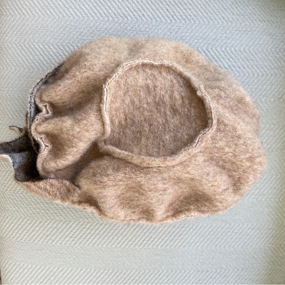 Lafenice Wool Hat Italy Flower - Picture 3 of 7